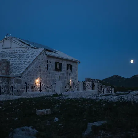 Holiday Vrata Biokova Σαλέ